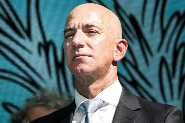 Fim da jornada: como Jeff Bezos desafiou expectativas e criou o império de tecnologia da Amazon